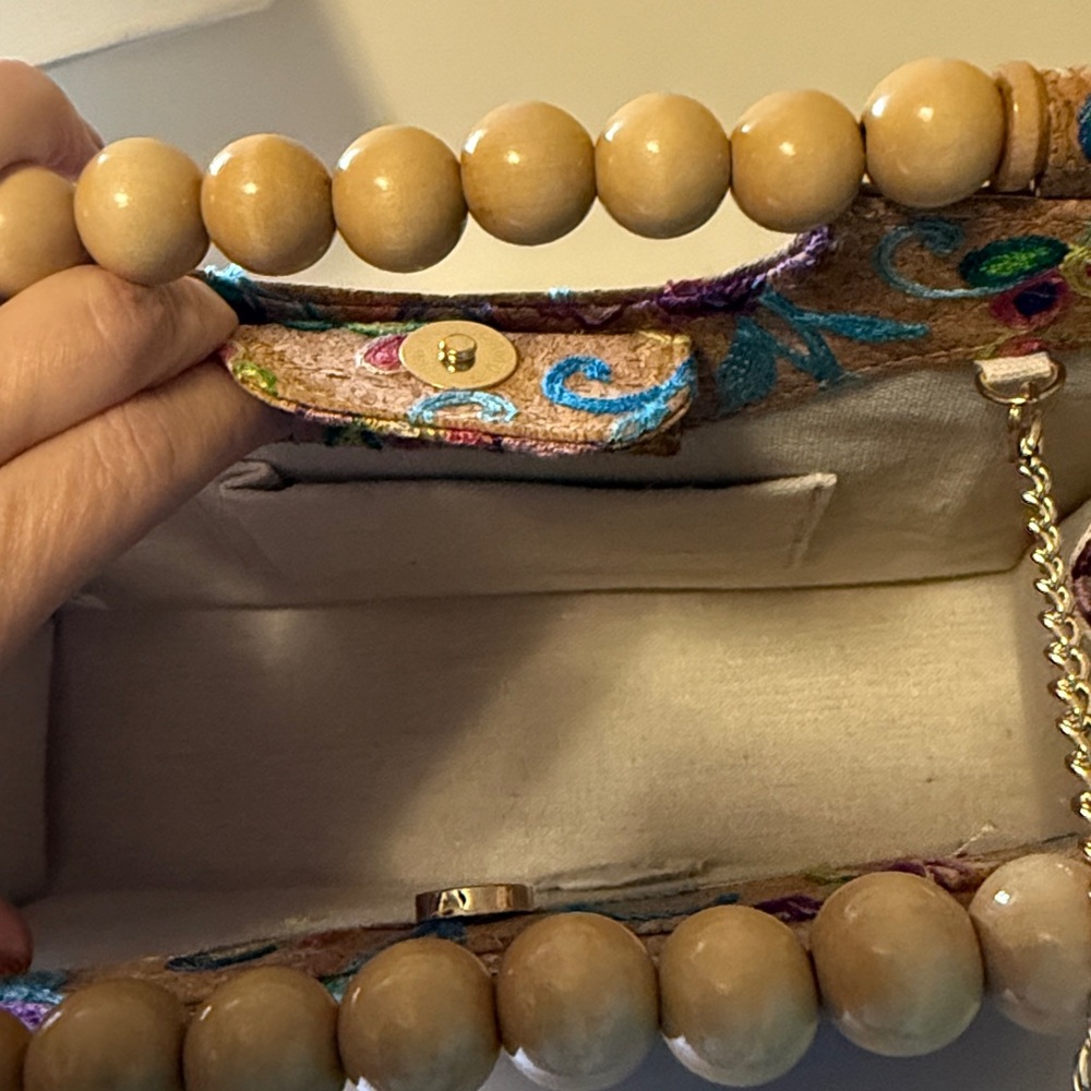 Floral Embroidered Cork Handbag with Gold chain - Picture 5 of 9